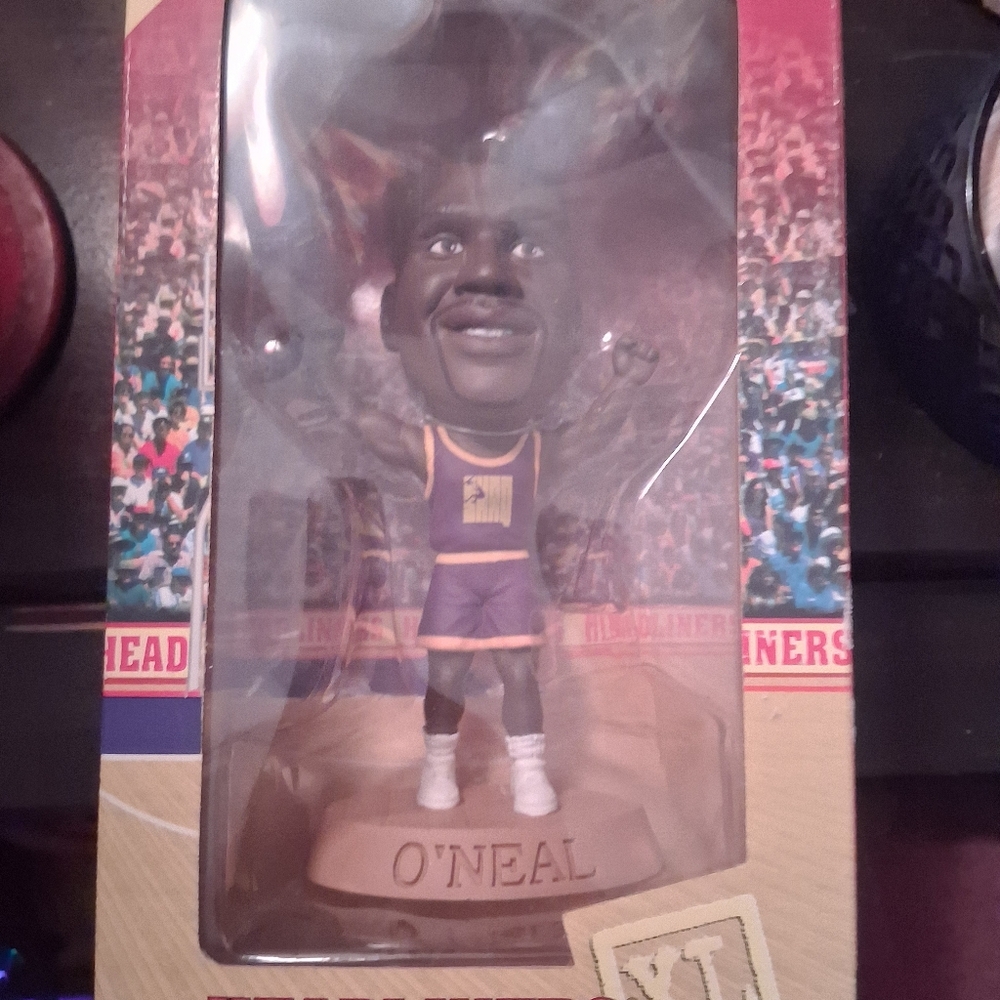 Vintage 1999 Limited Edition Headliners XL Shaquille ONeil Figurine Never Opened